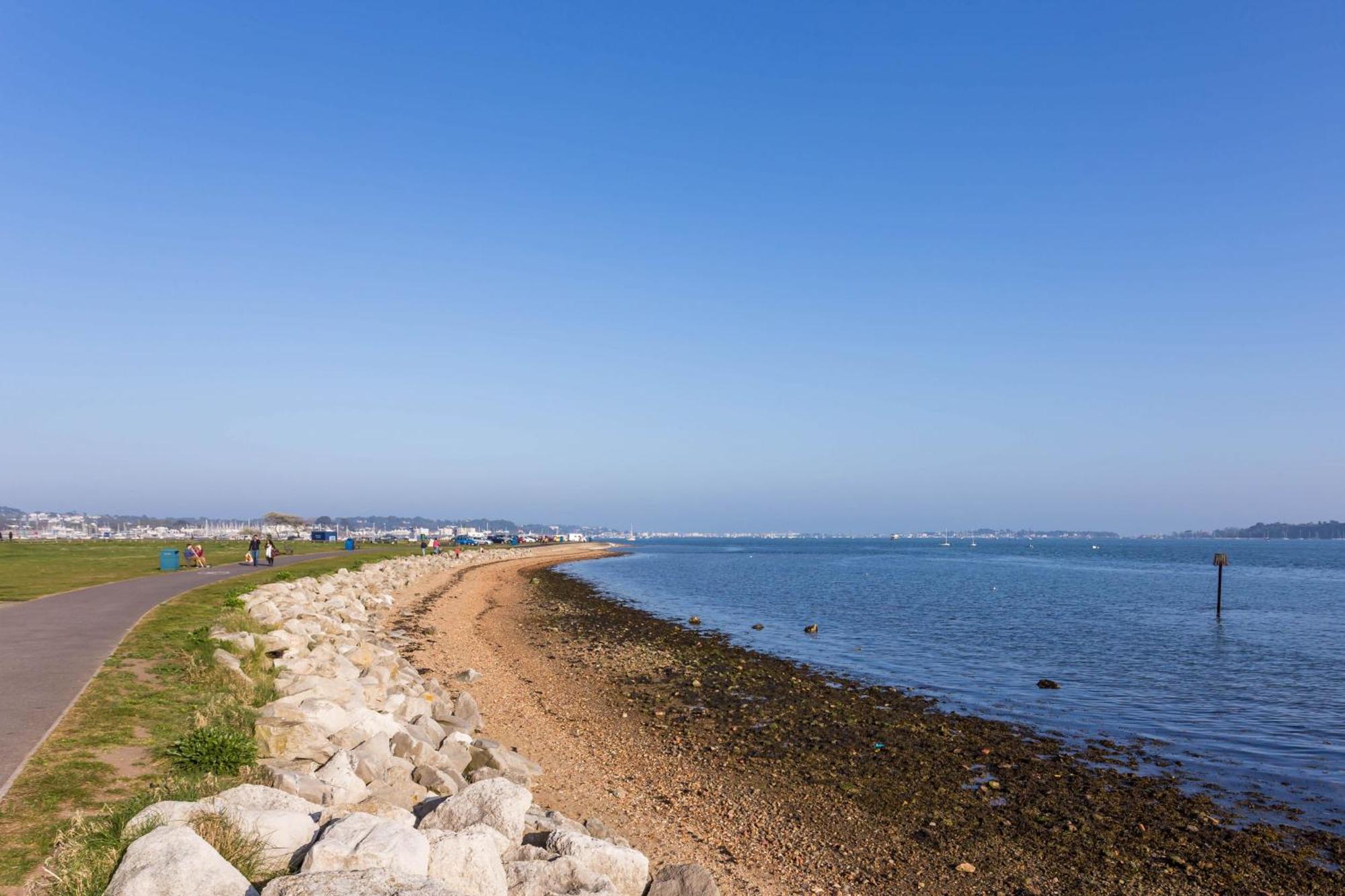Villa Trade Winds Poole Exterior foto